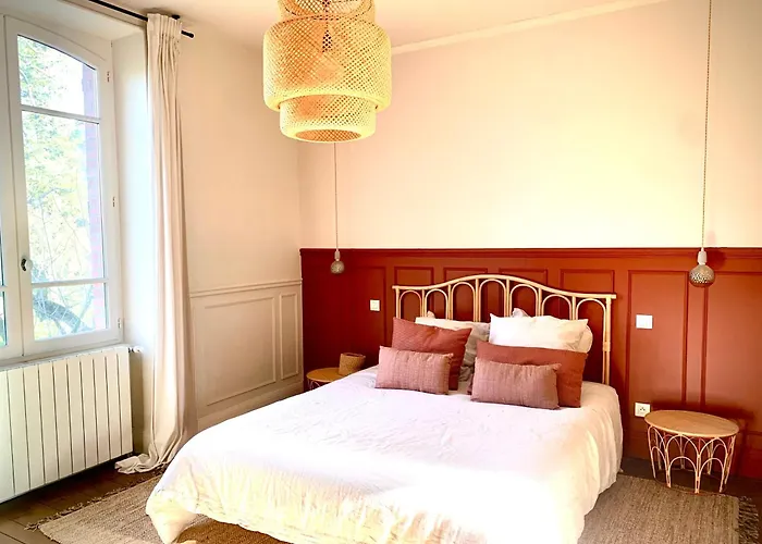 Vila Sous Le Tilleul De La Condomine