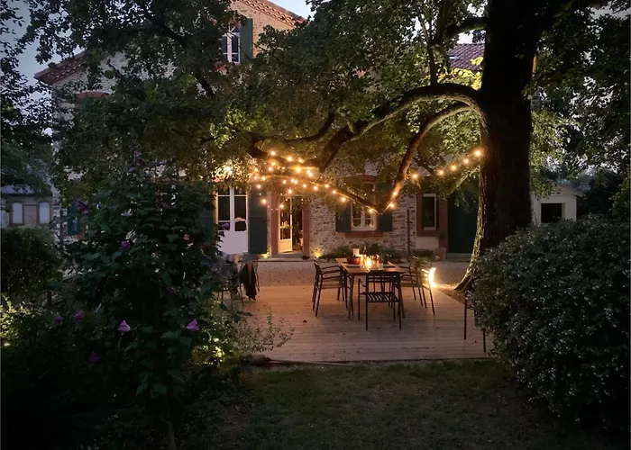 Sous Le Tilleul De La Condomine *