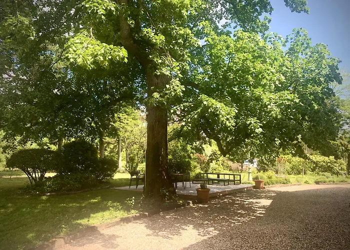 Sous Le Tilleul De La Condomine Vila *